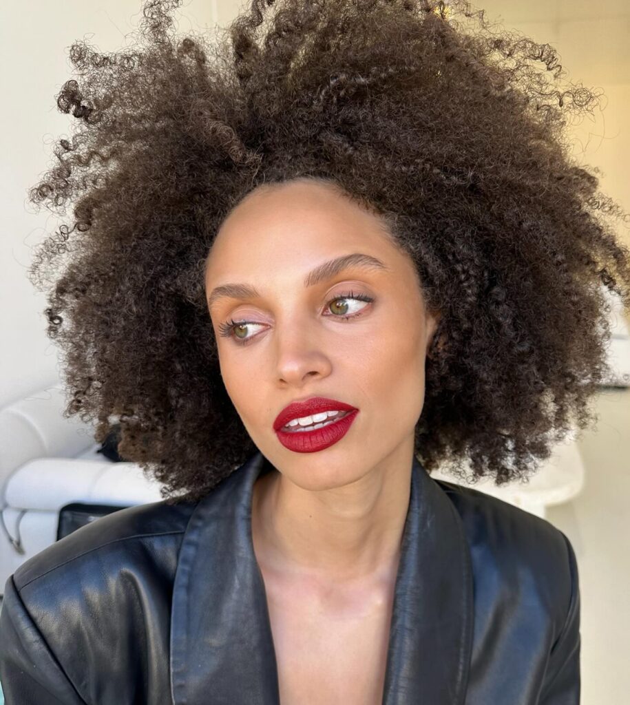 Tendenze beauty per la primavera 2026 - Sopracciglia naturali - @tannia_t_mua | Treatwell